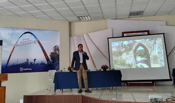 Soledad comparte su historia en el Encuentro de Cronistas del Altiplano