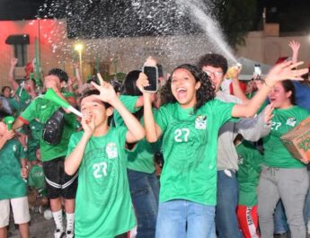 La Fiesta Futbolera también impulsa la economía de Soledad.